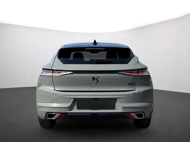 DS Automobiles DS 4 view 4