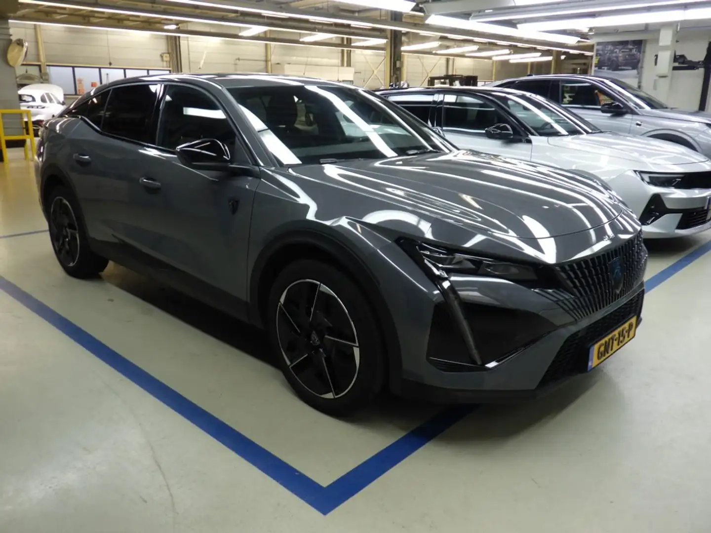 Peugeot 408 1.2 Hybrid 136 e-DCS6 GT | Automaat | Navigatie | Grijs - 2