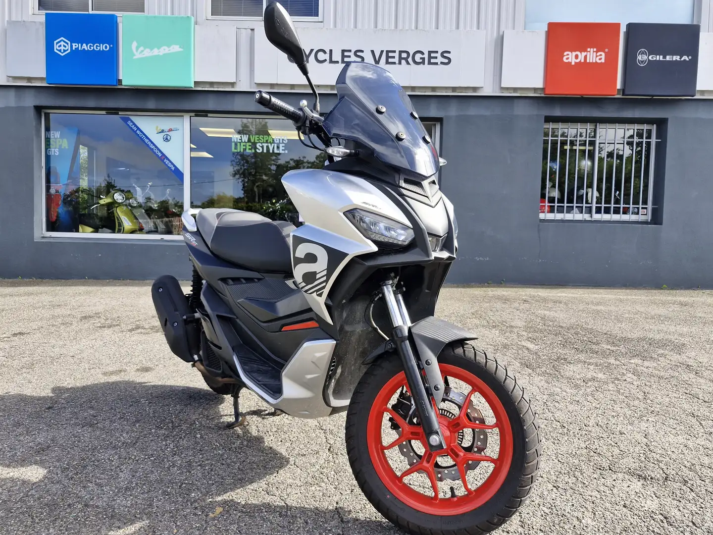 Aprilia SR GT 125 Szary - 1