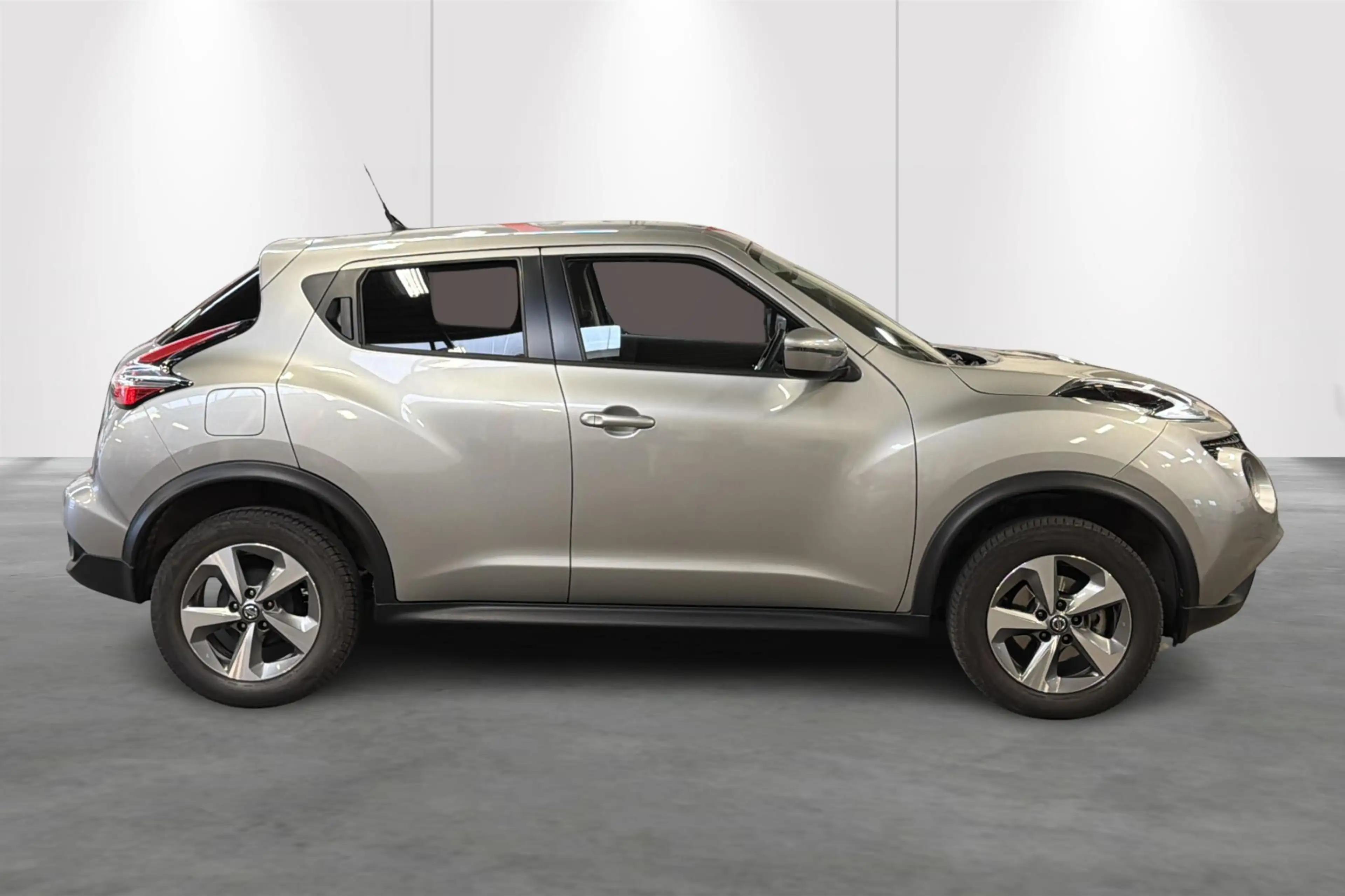 Nissan Juke 1.6-Automaat-Nieuwstaat-Airco-Camera-Gps — photo 20