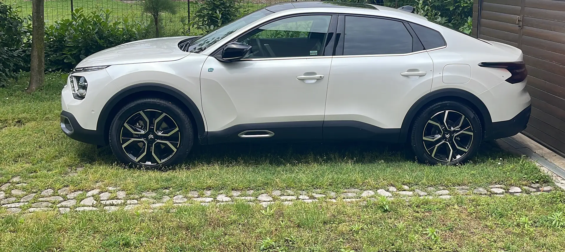 Citroen E-C4 X Shine Pack - estensione granzia 2028 Weiß - 1