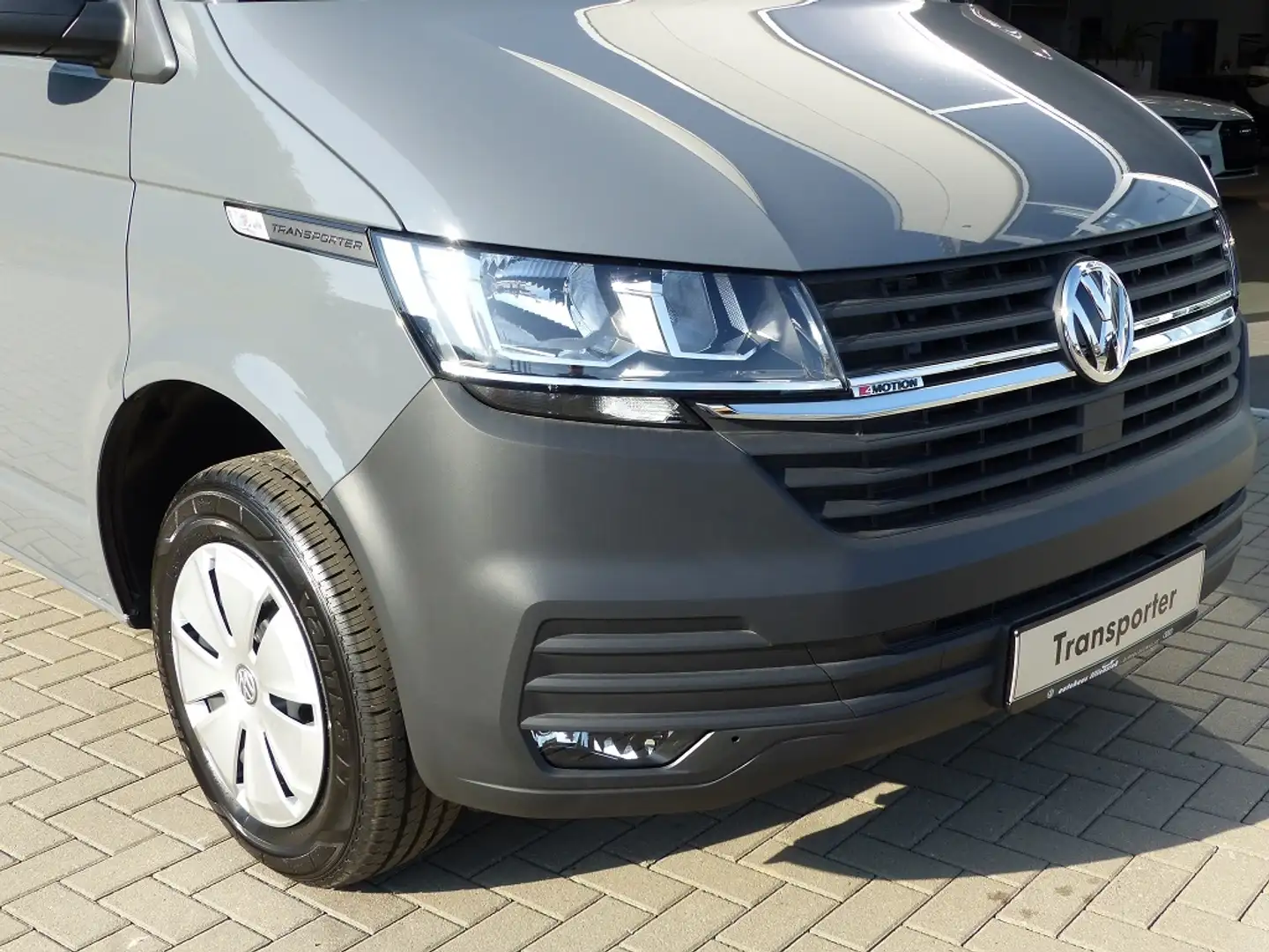 Volkswagen T6.1 Transporter Pritsche 2.0 TDI 4MOTION EK KR *AHK*ZV*Klima* Grijs - 2