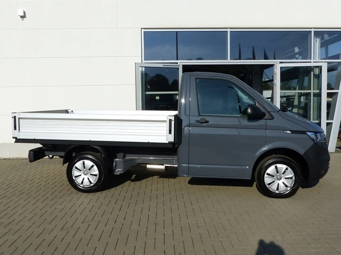 Volkswagen T6.1 Transporter Pritsche 2.0 TDI 4MOTION EK KR *AHK*ZV*Klima* Grijs - 1