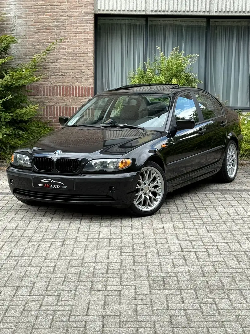 BMW 318 Bmw Serie 3 E46 318i Essence  134.000km Noir - 1