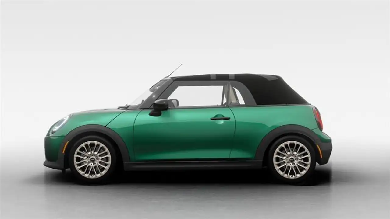 MINI Convertible снимка MINI Convertible