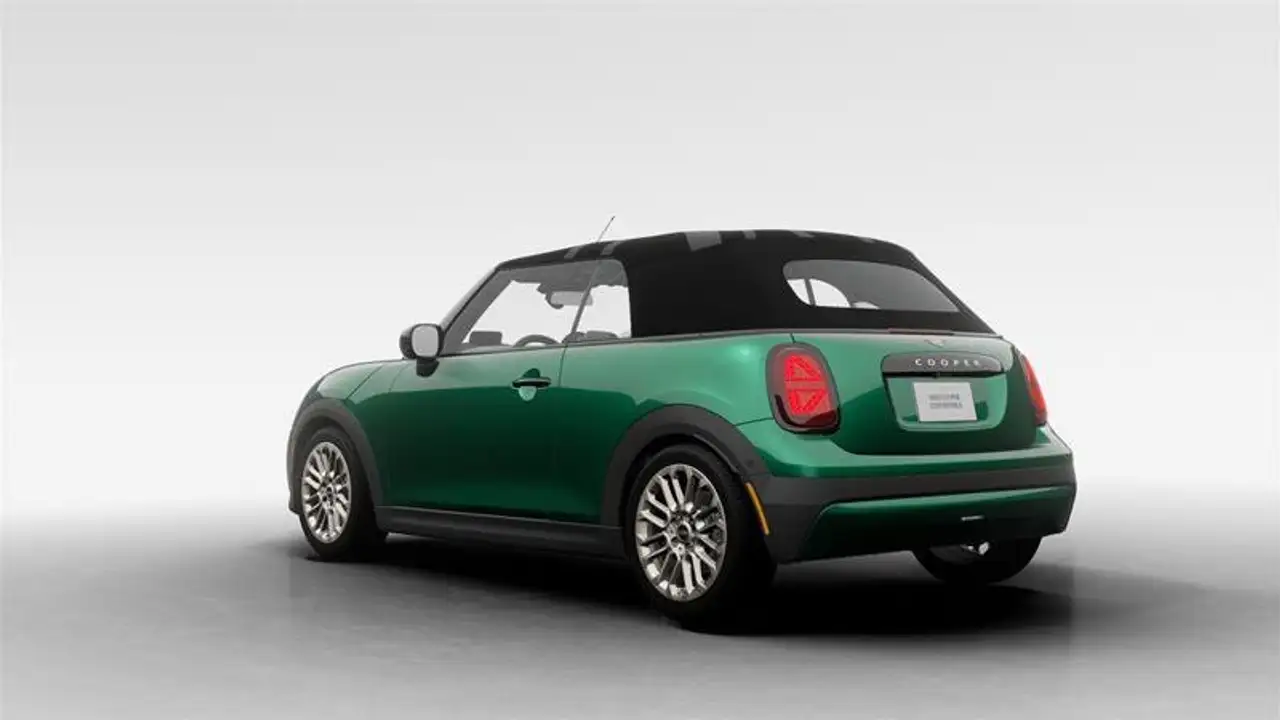 MINI Convertible снимка MINI Convertible