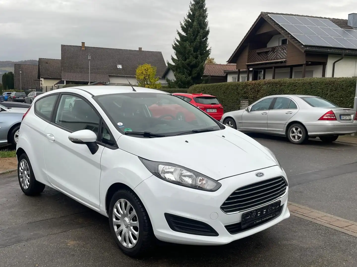 Ford Fiesta Trend*NEU*TÜV*NUR*92KM*KLIMA*2013* Sitzhe Weiß - 1