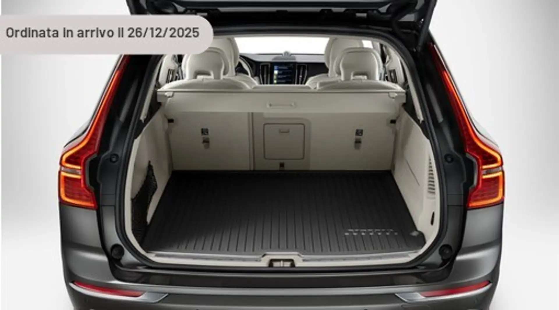 Volvo XC60 T6 Plug-in hybrid AWD automatico Core N1 srebrna - 1
