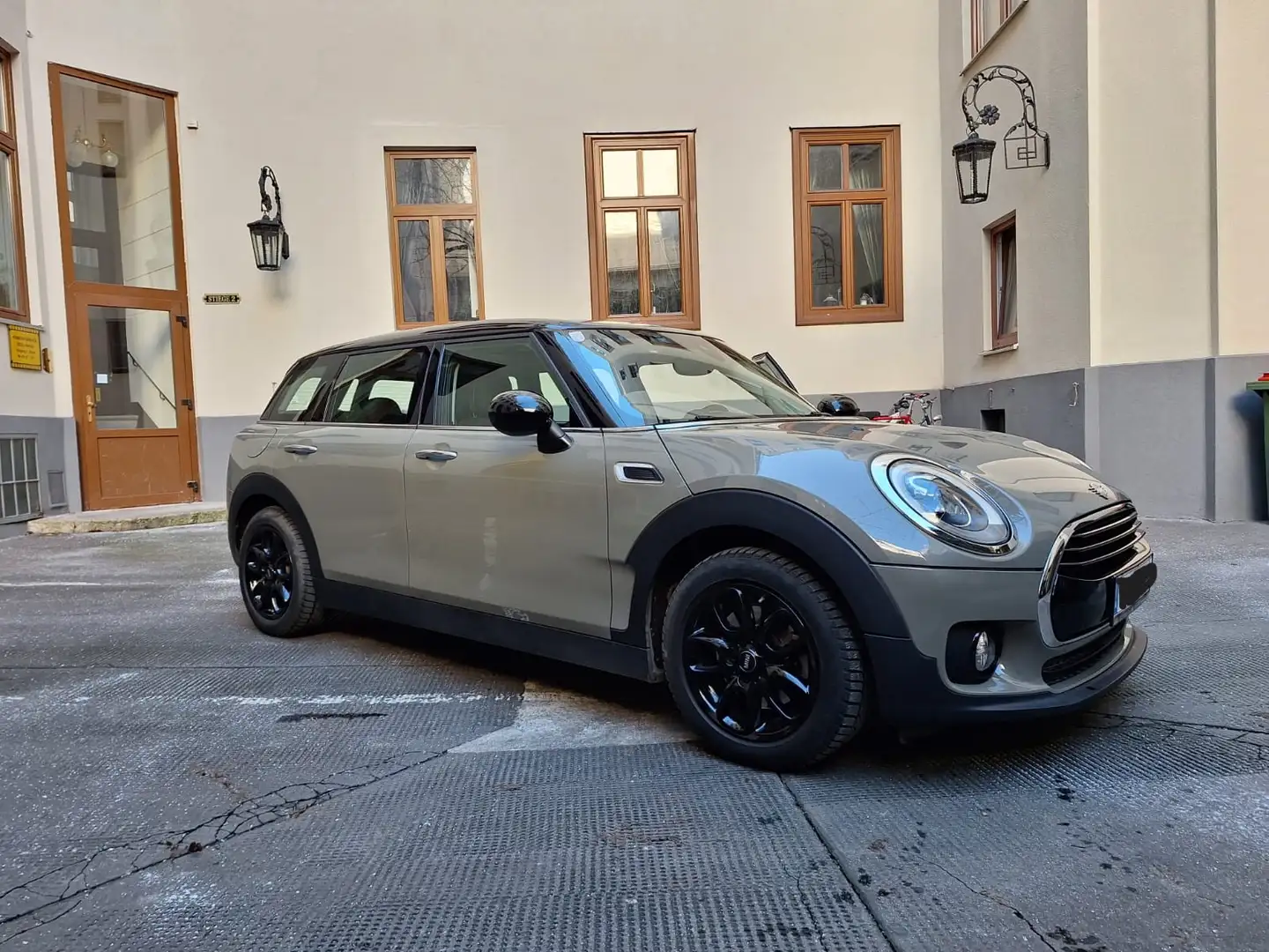 MINI Cooper Clubman MINI Cooper Clubman F54 B38 Grau - 1