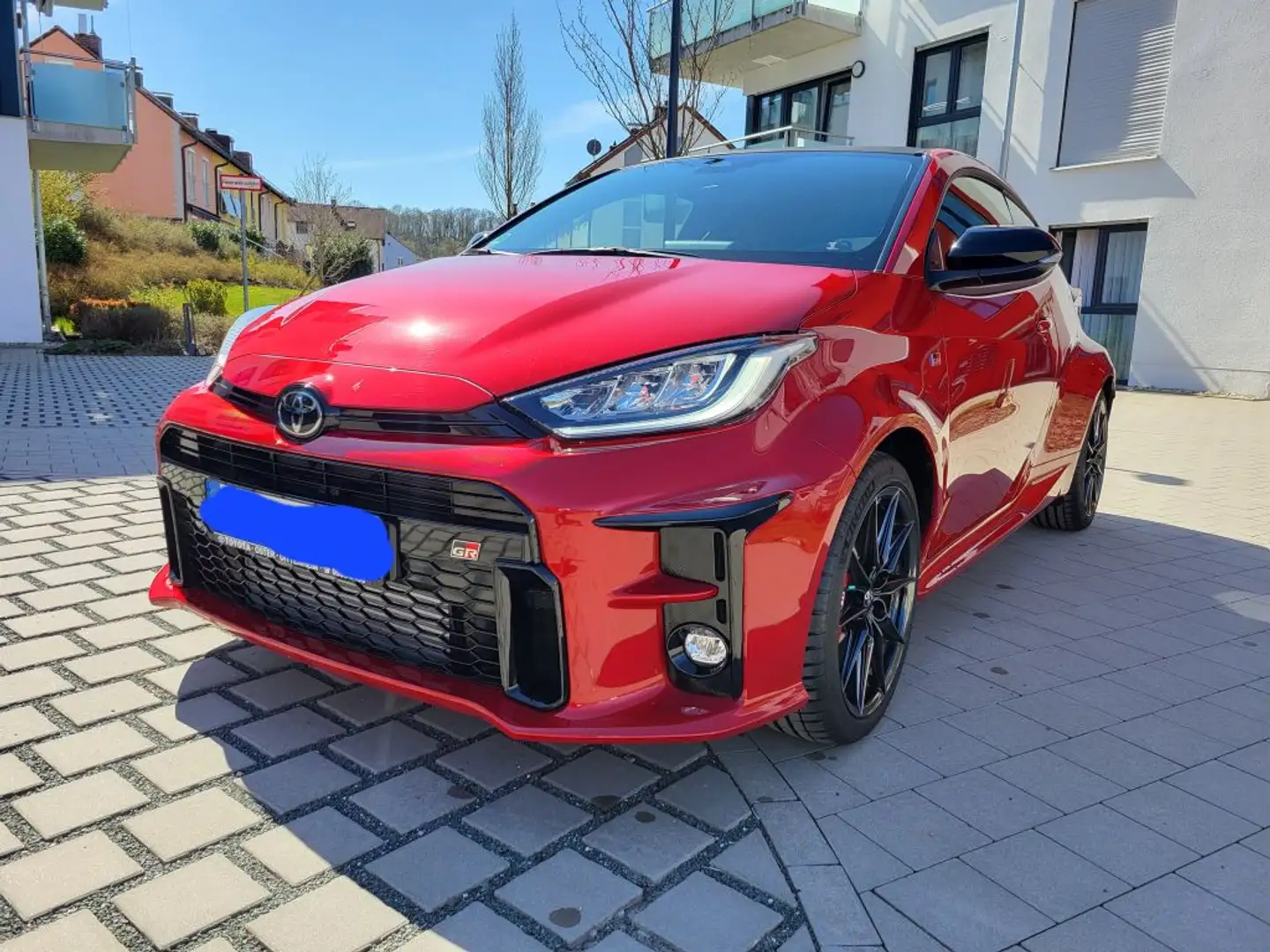 Toyota Yaris GR mit High-Performance-Paket Rot - 1