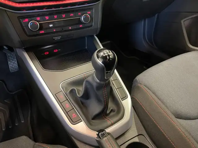 Seat Arona view 8