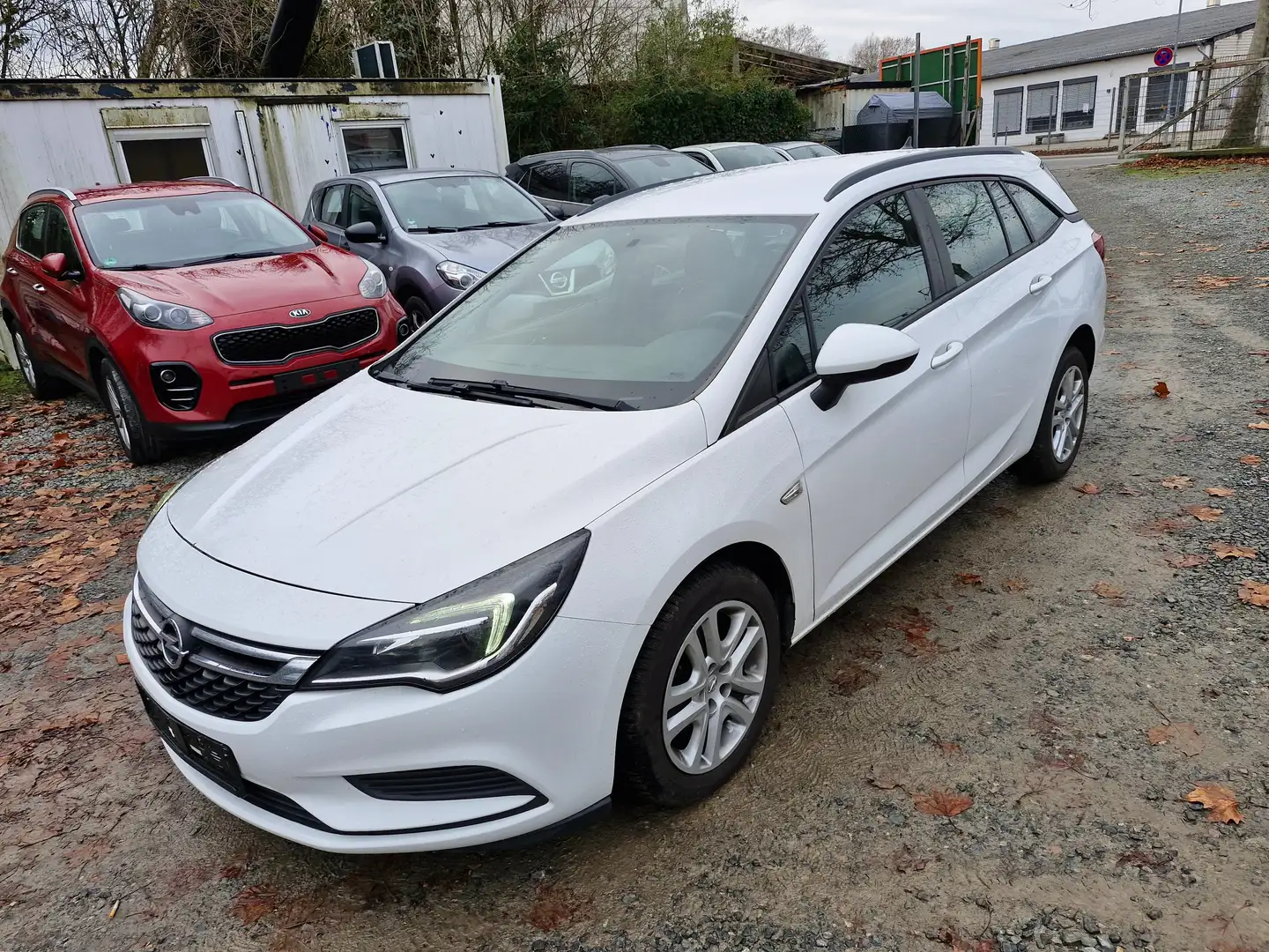 Opel Astra Astra 1.6 CDTI Automatik Sports Tourer Active Weiß - 2