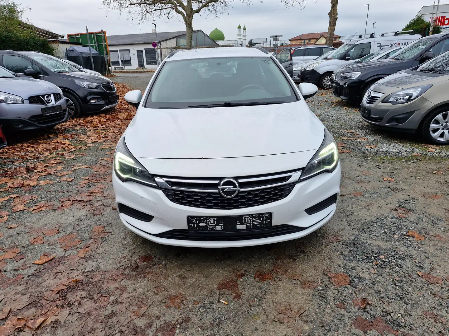 Opel Astra Astra 1.6 CDTI Automatik Sports Tourer Active Weiß - 1