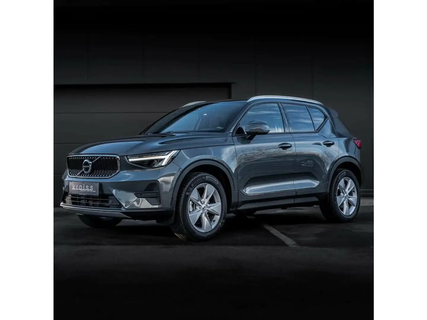 Volvo XC40 Core 2WD Grün - 1
