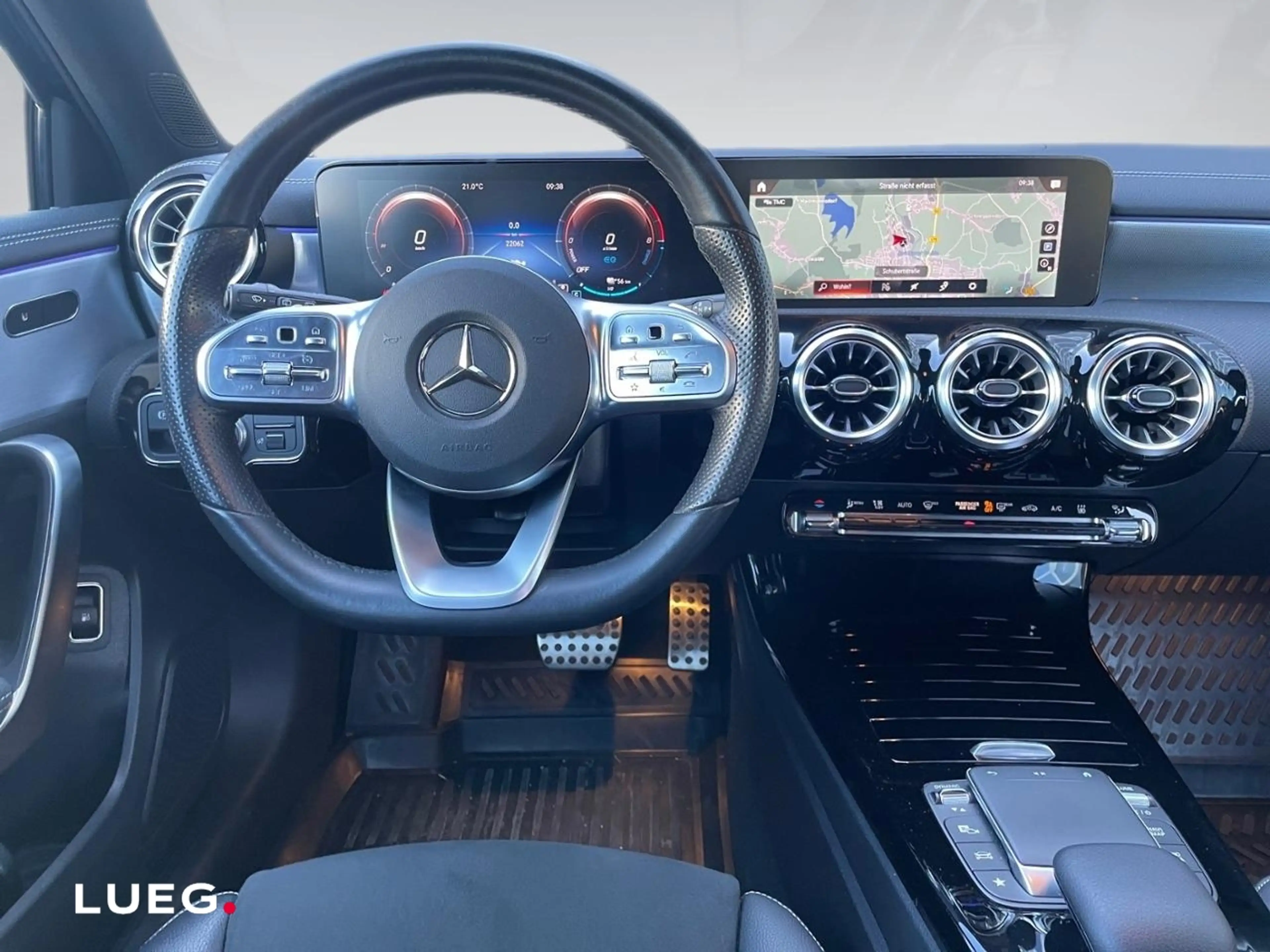 Mercedes-Benz A 250 e Kompakt Augmented Night Perf AUT KeyLess — photo 11