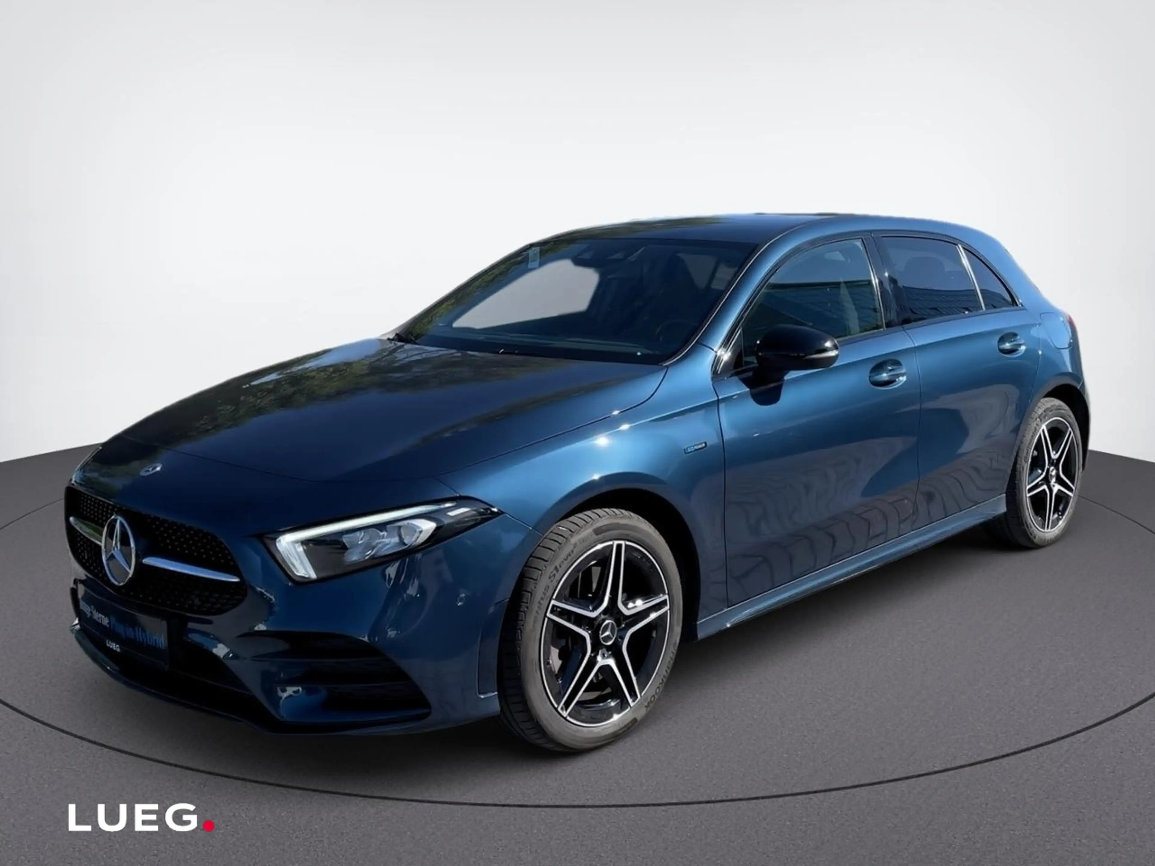 Mercedes-Benz A 250 e Kompakt Augmented Night Perf AUT KeyLess — photo 3