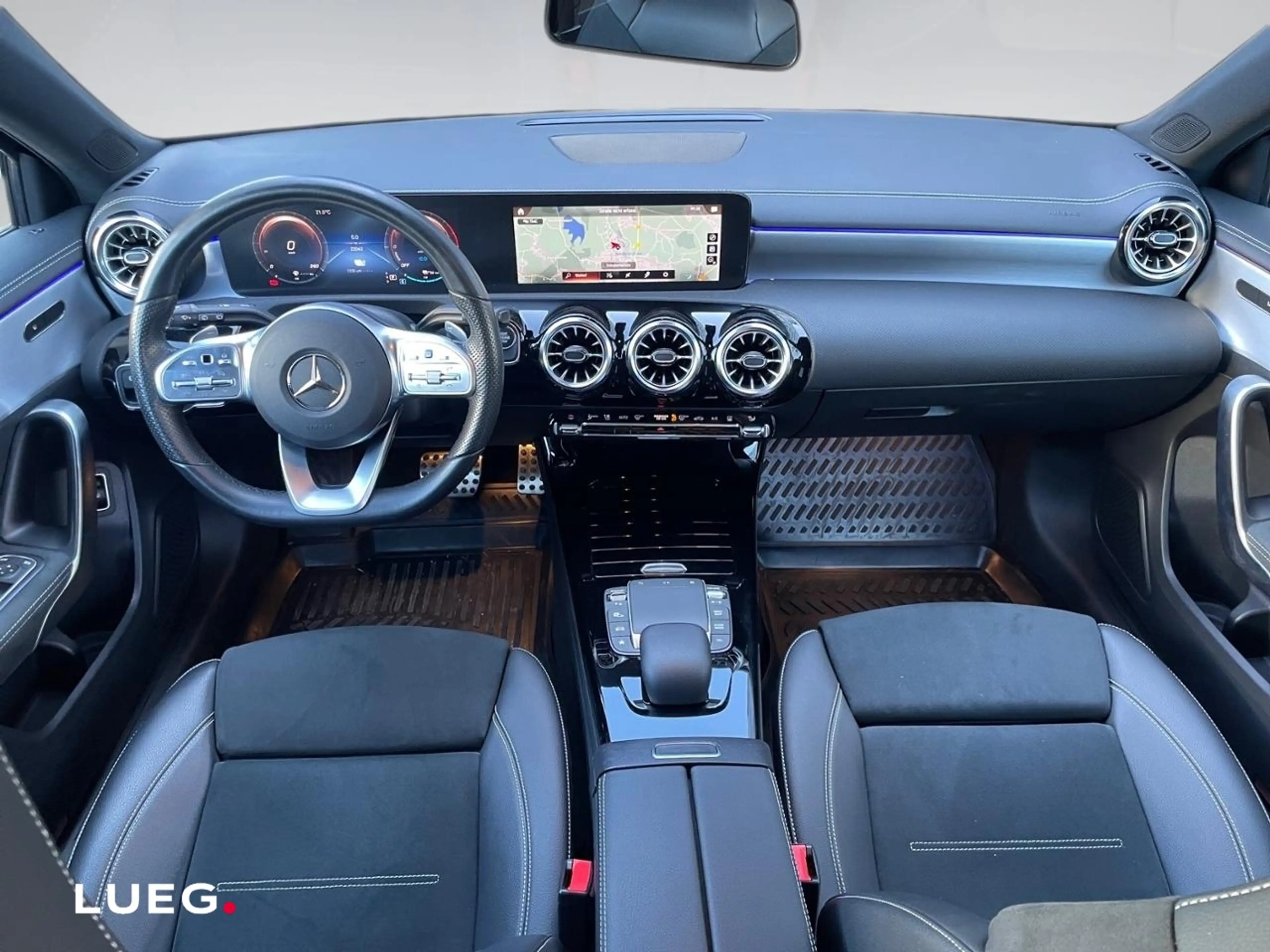 Mercedes-Benz A 250 e Kompakt Augmented Night Perf AUT KeyLess — photo 12