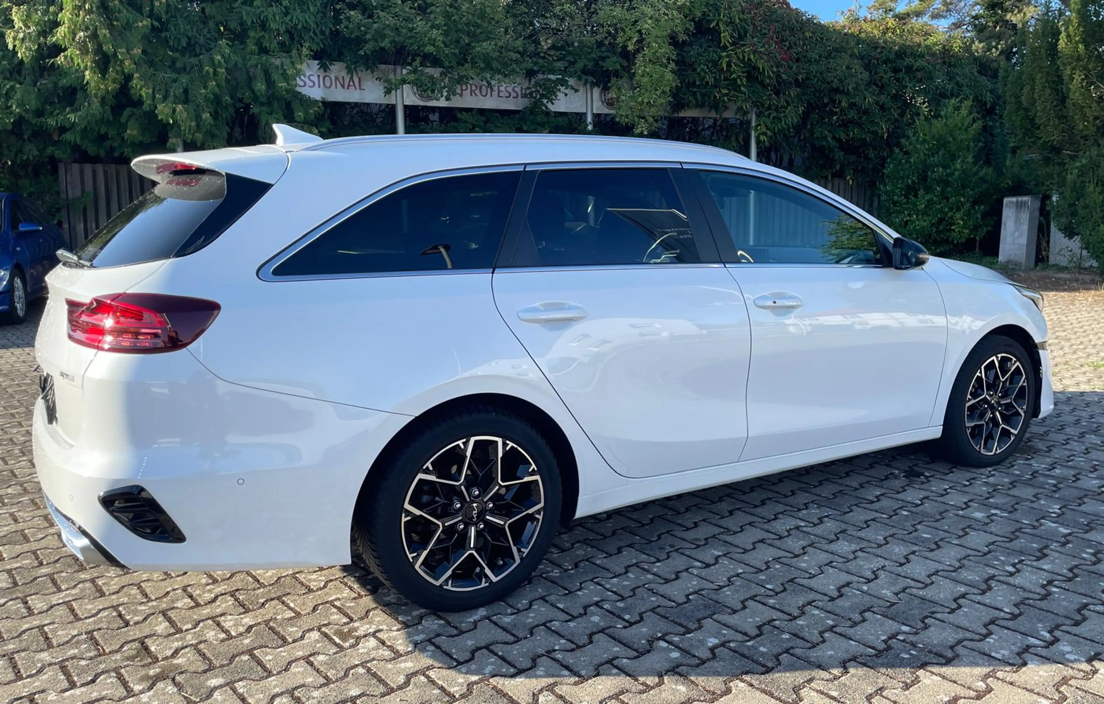 Kia Ceed SW / cee'd SW GT Line — photo 2