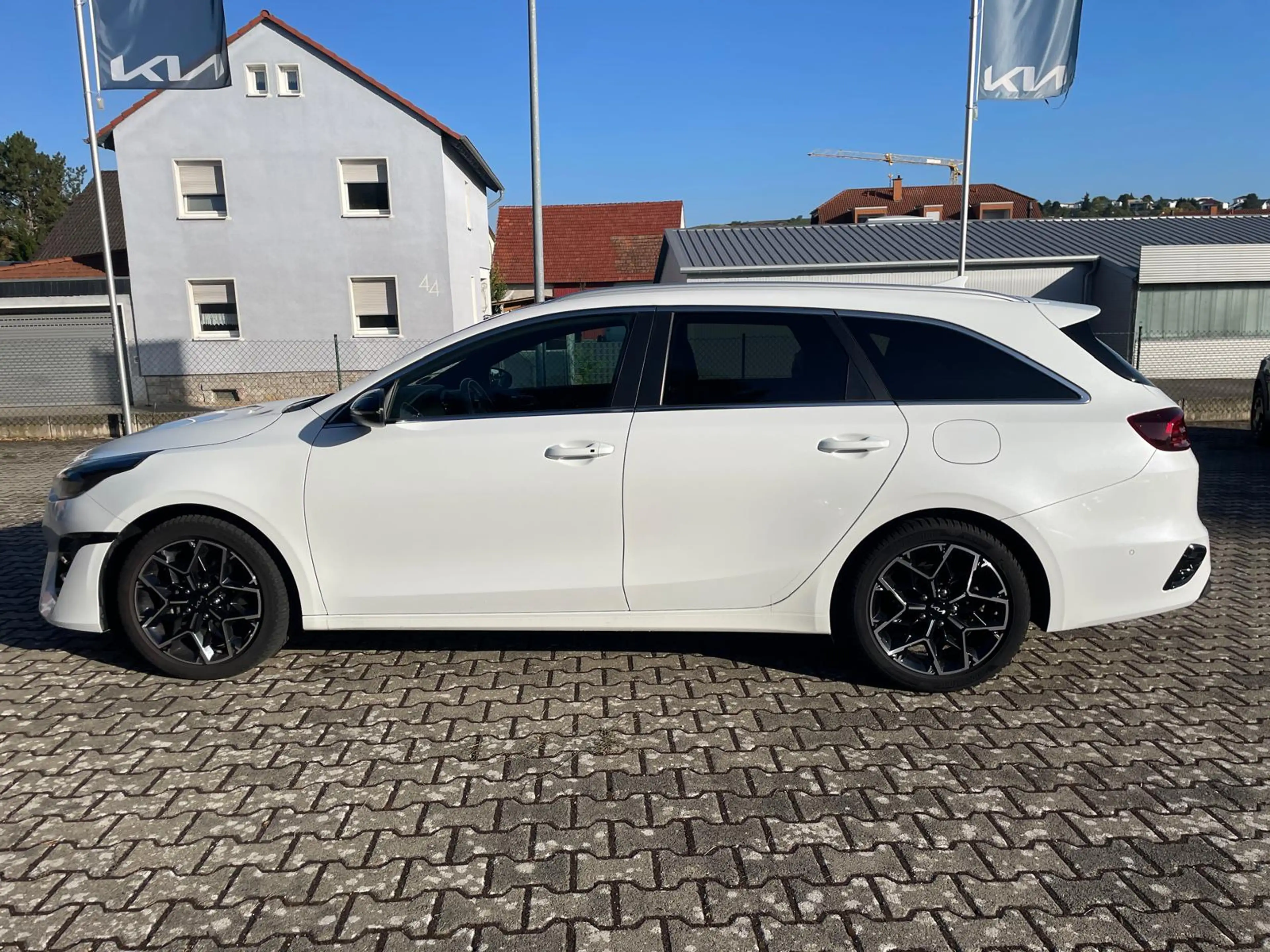 Kia Ceed SW / cee'd SW GT Line — photo 5