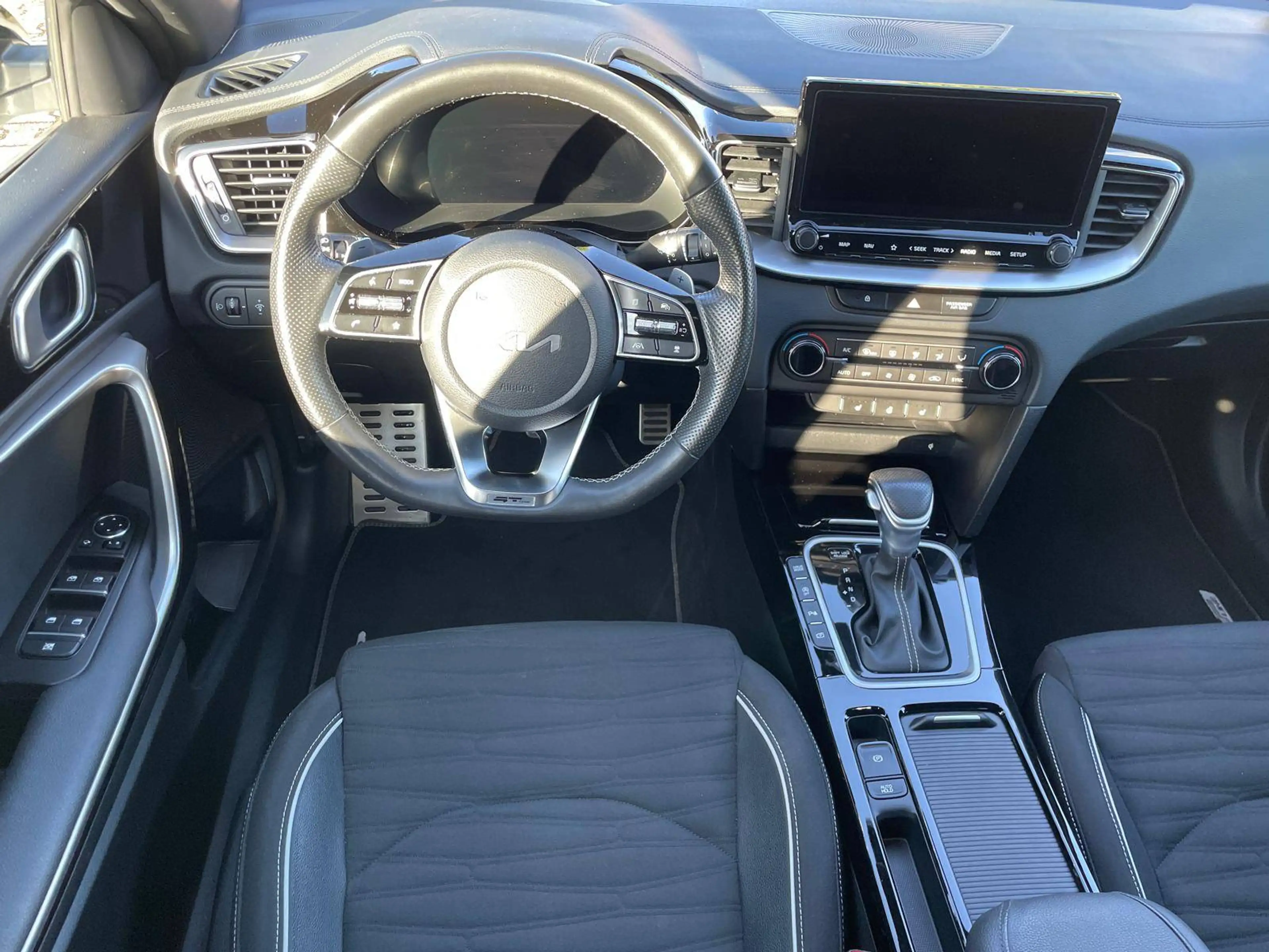 Kia Ceed SW / cee'd SW GT Line — photo 15