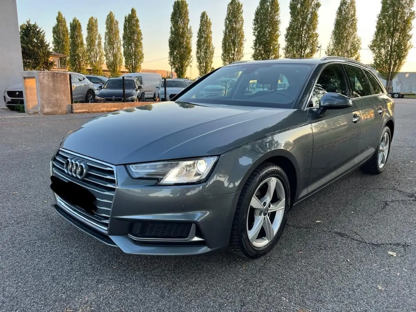Audi A4 A4 Avant 35 2.0 tdi S line edition 150cv s-tronic Grigio - 2