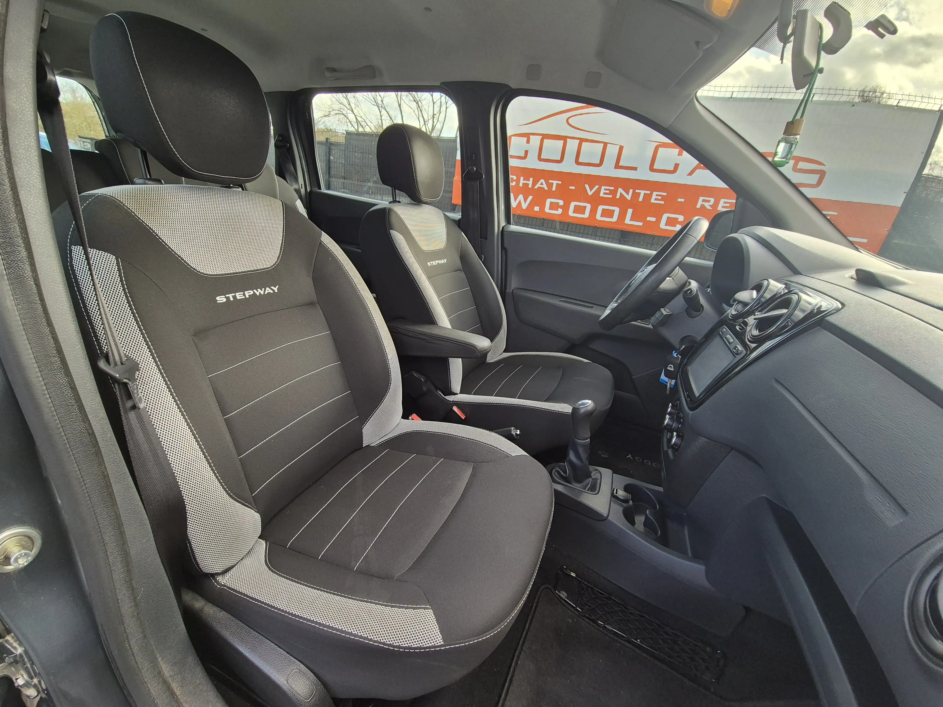 Dacia Lodgy Stepway 1.2 TCe - EU6 - GARANTIE 1AN - — photo 13