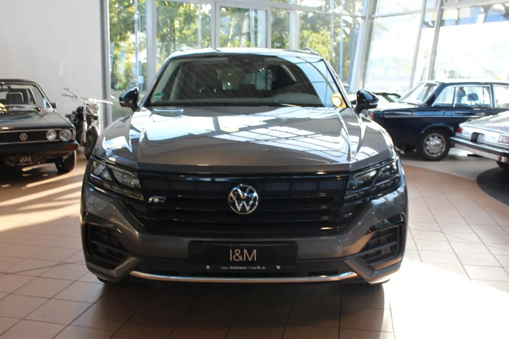 Volkswagen Touareg Atmosphere 4Motion+R-LINE+MATRIX+AHK+KAM Grau - 1