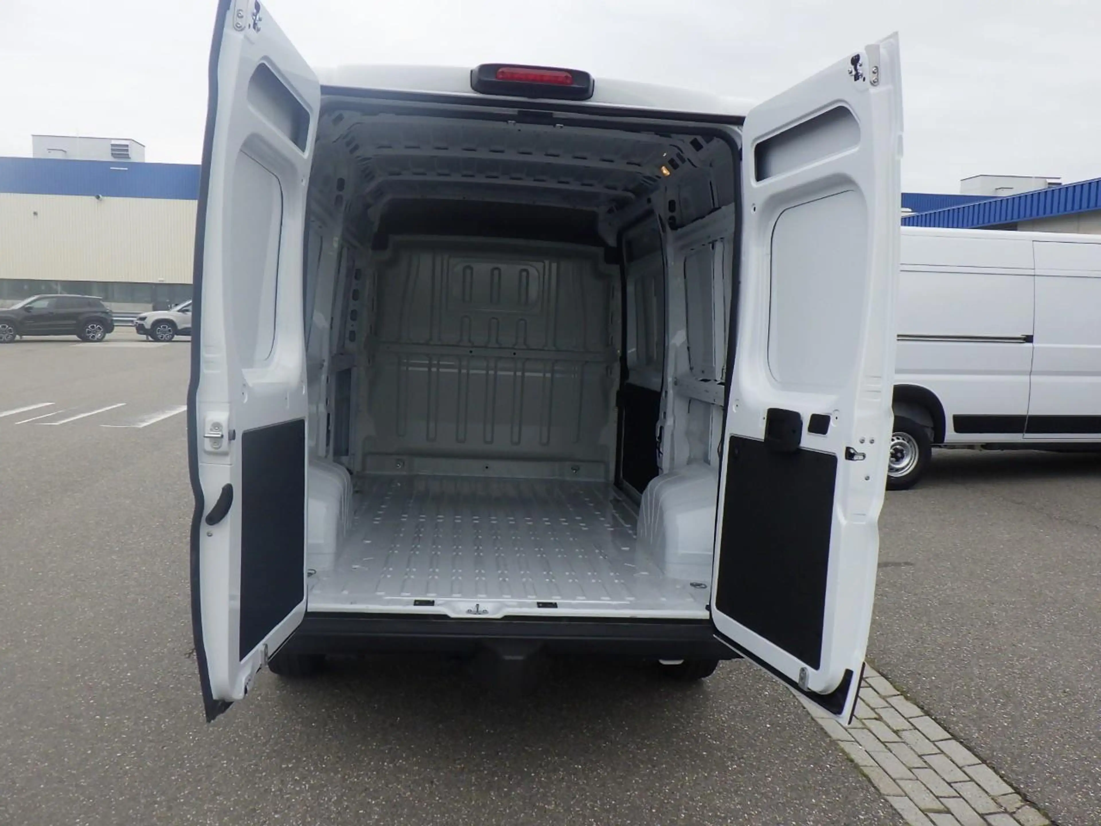 Fiat Ducato L2H2 2.2 140 PK 3.5t Heavy 8 JAAR FABRIEKSGARANTIE — photo 5