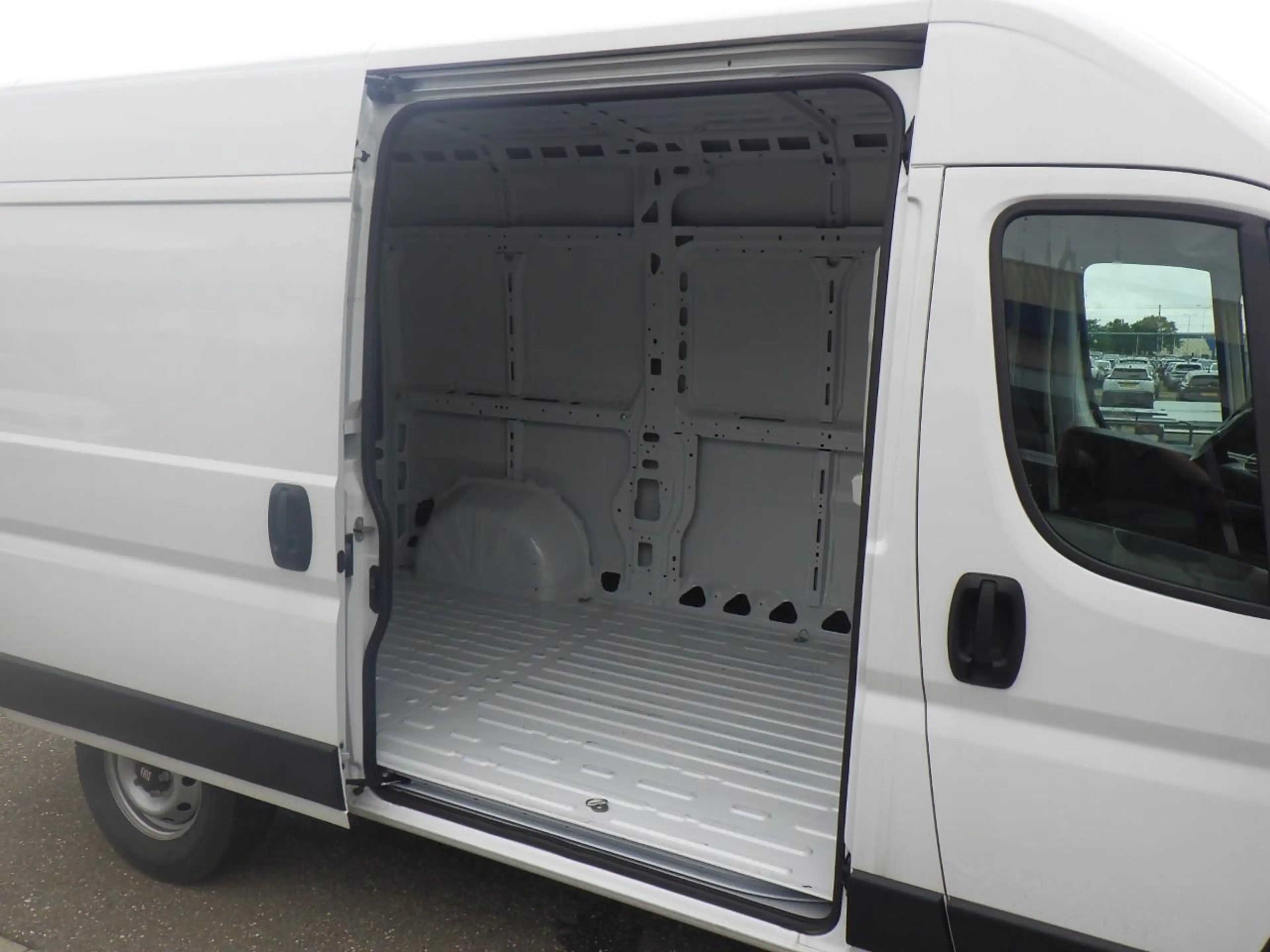 Fiat Ducato L2H2 2.2 140 PK 3.5t Heavy 8 JAAR FABRIEKSGARANTIE — photo 4