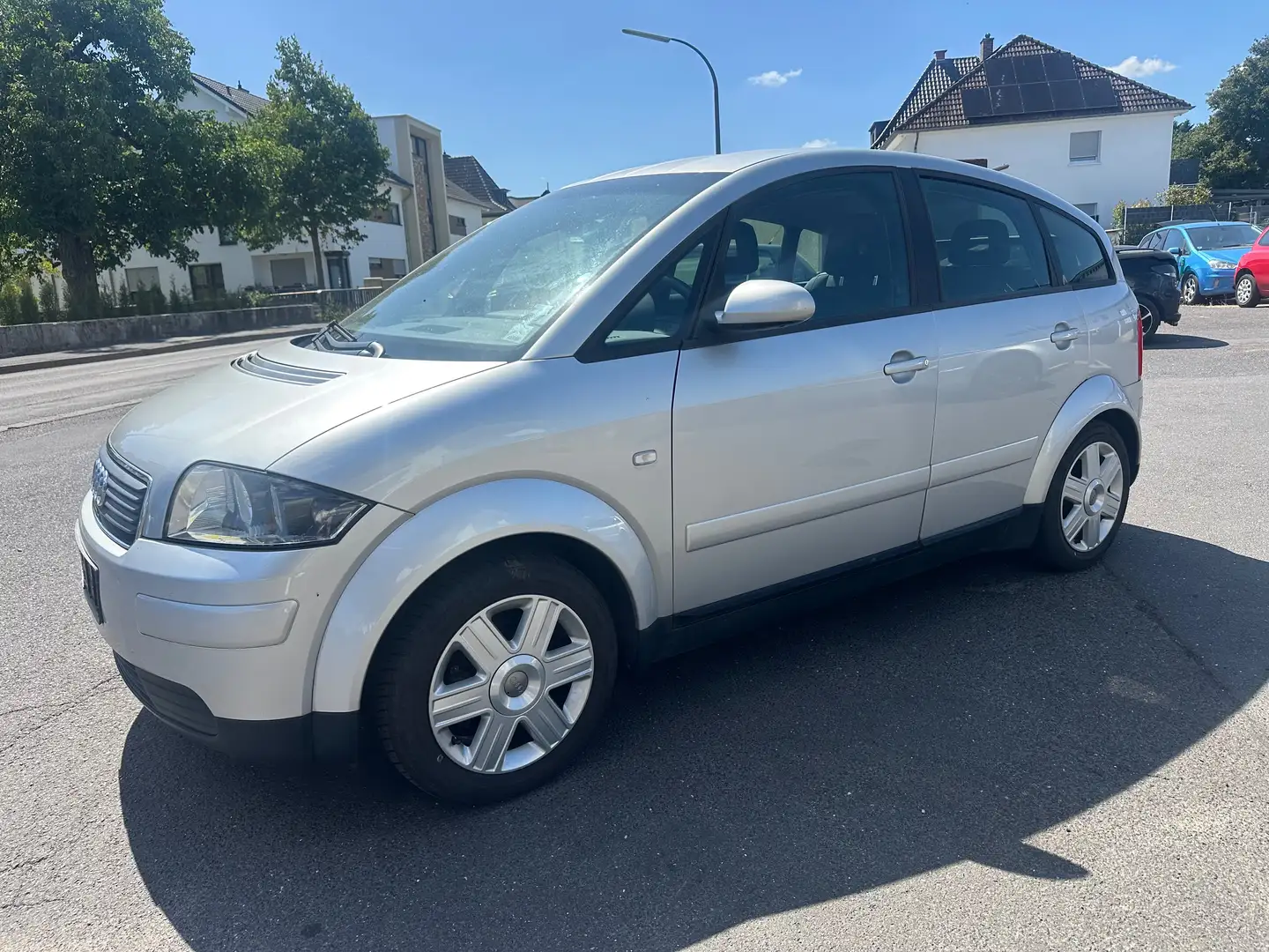 Audi A2 1.4 Grau - 2