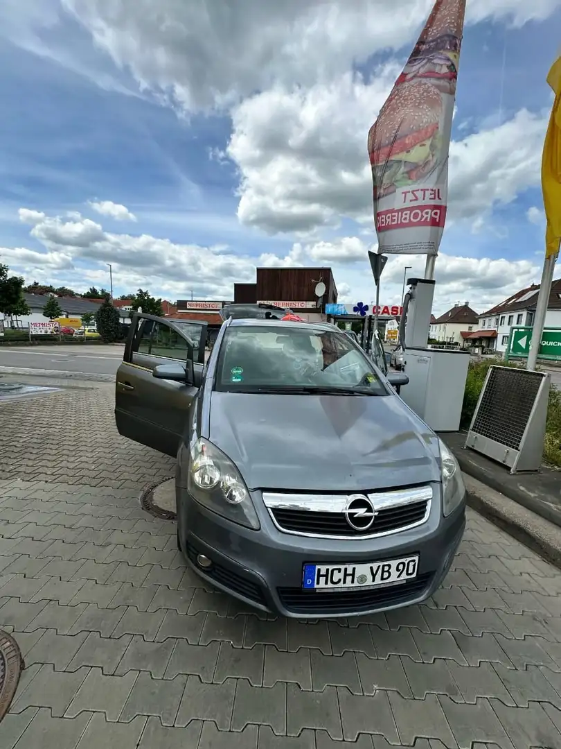 Opel Zafira Basis Grau - 1