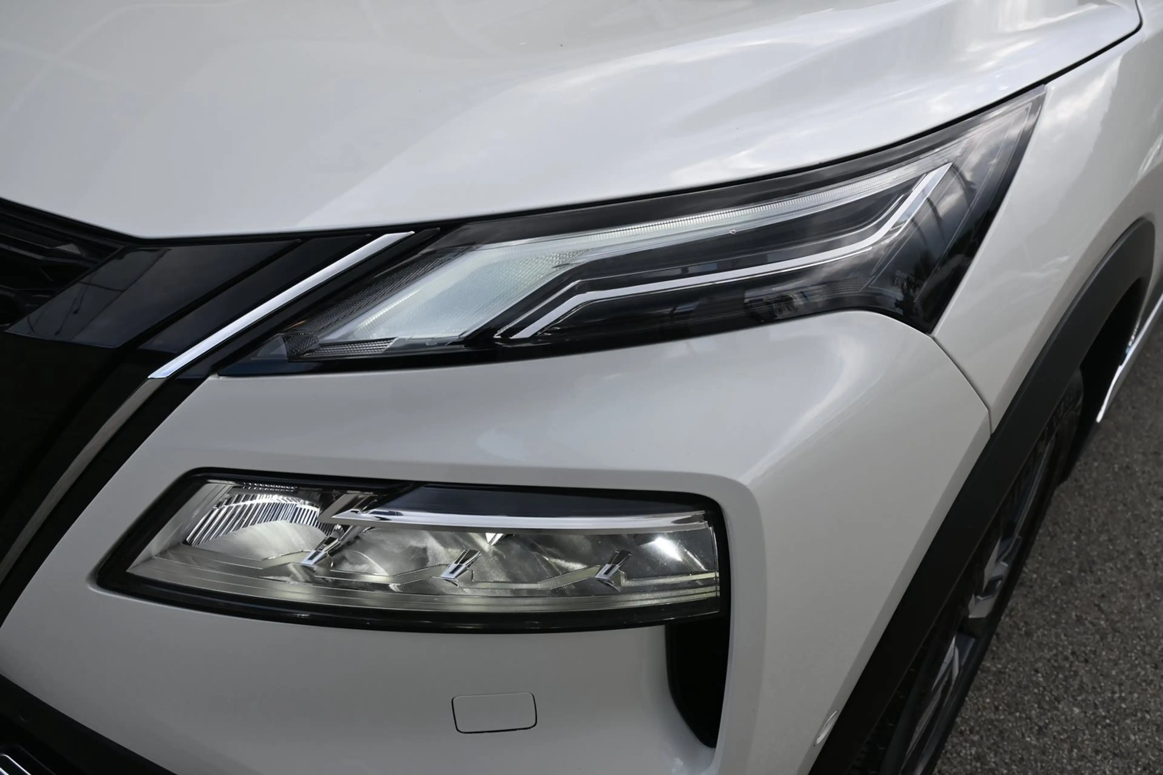 Nissan X-Trail e-Power e-4orce Tekna — photo 8