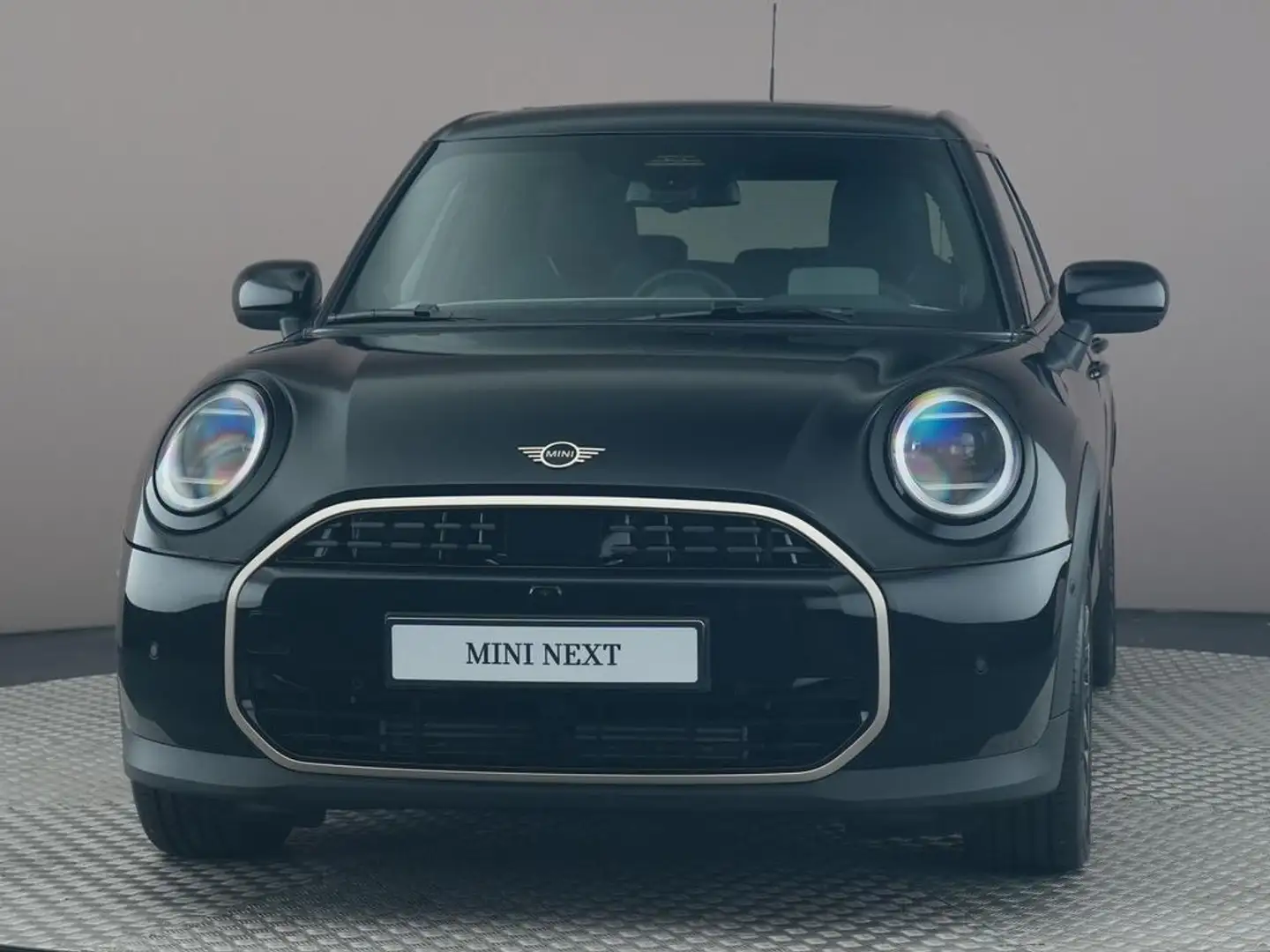 MINI Cooper C 1.5 Favoured L Zwart - 2