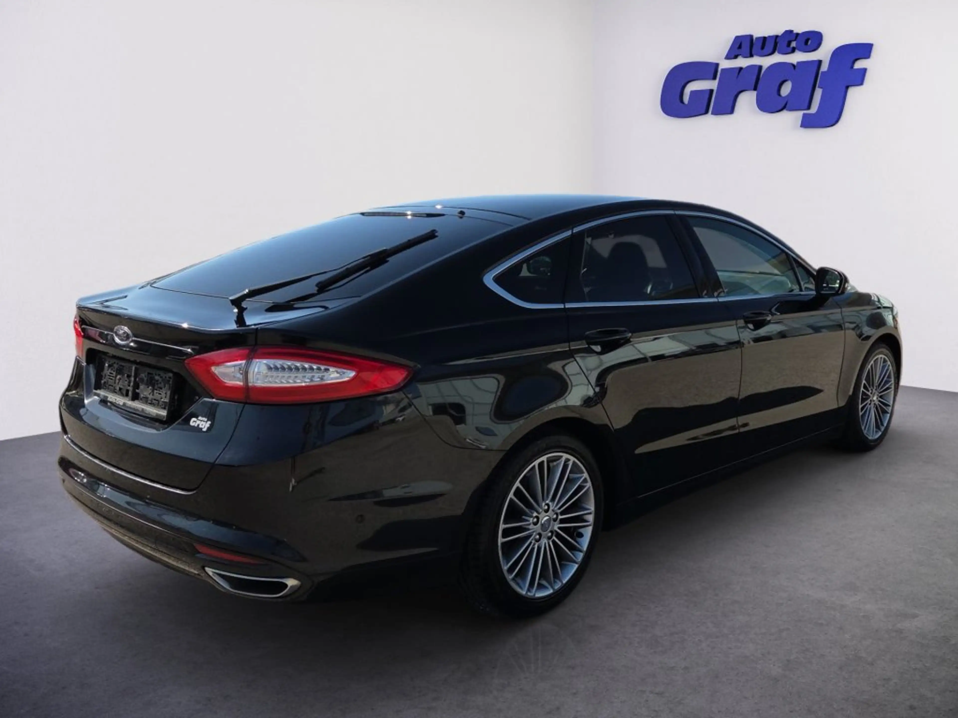 Ford Mondeo Titanium 2,0 TDCi — photo 4