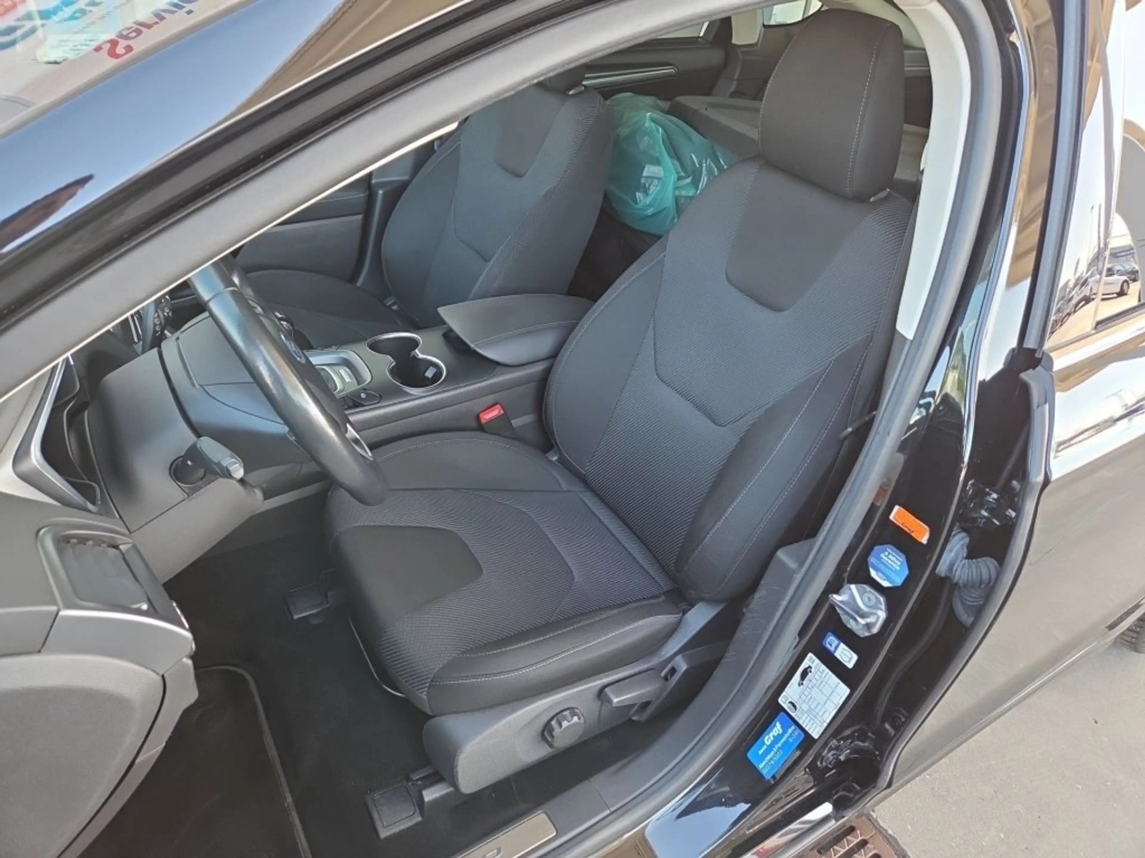 Ford Mondeo Titanium 2,0 TDCi — photo 10