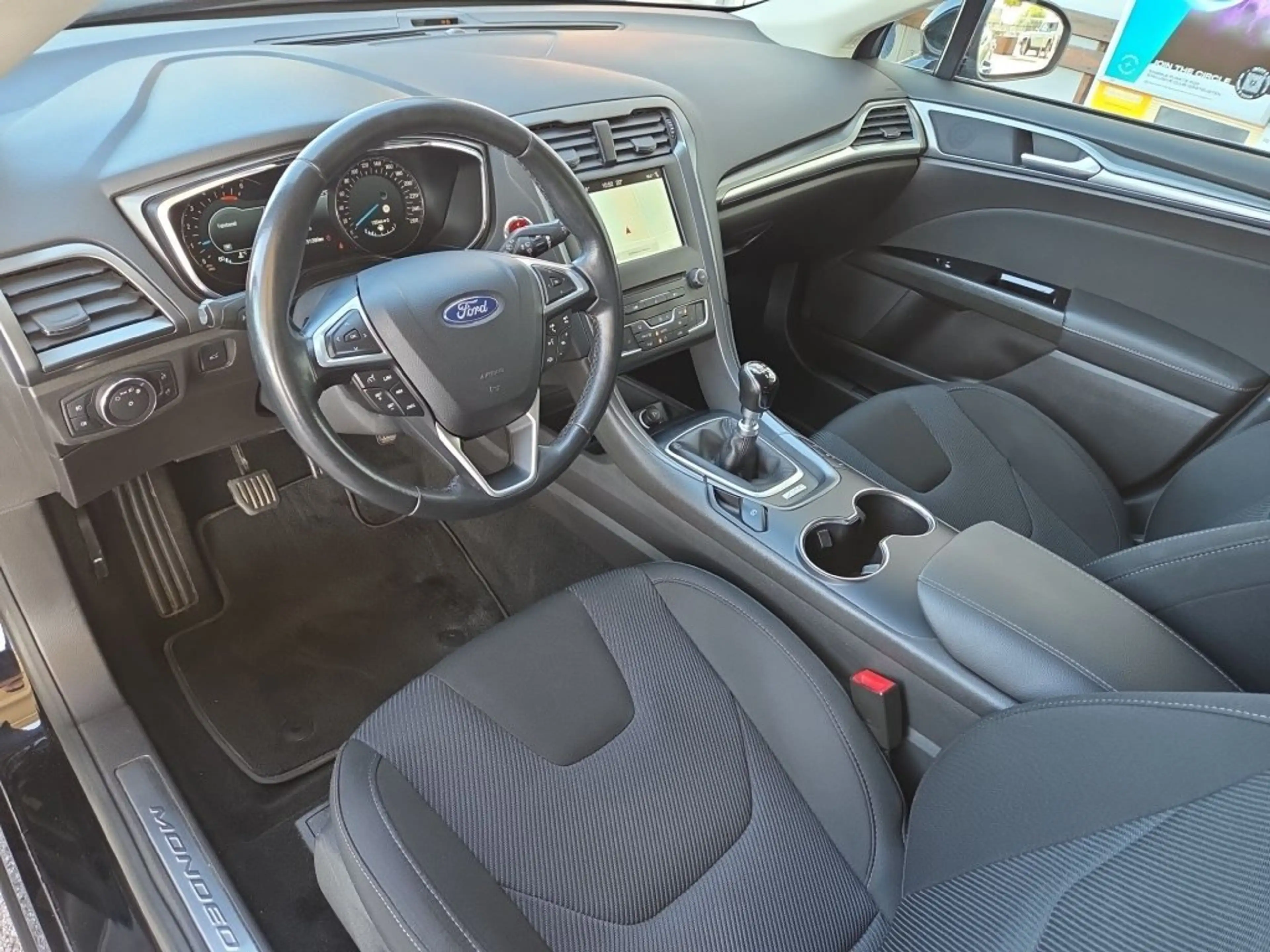 Ford Mondeo Titanium 2,0 TDCi — photo 11