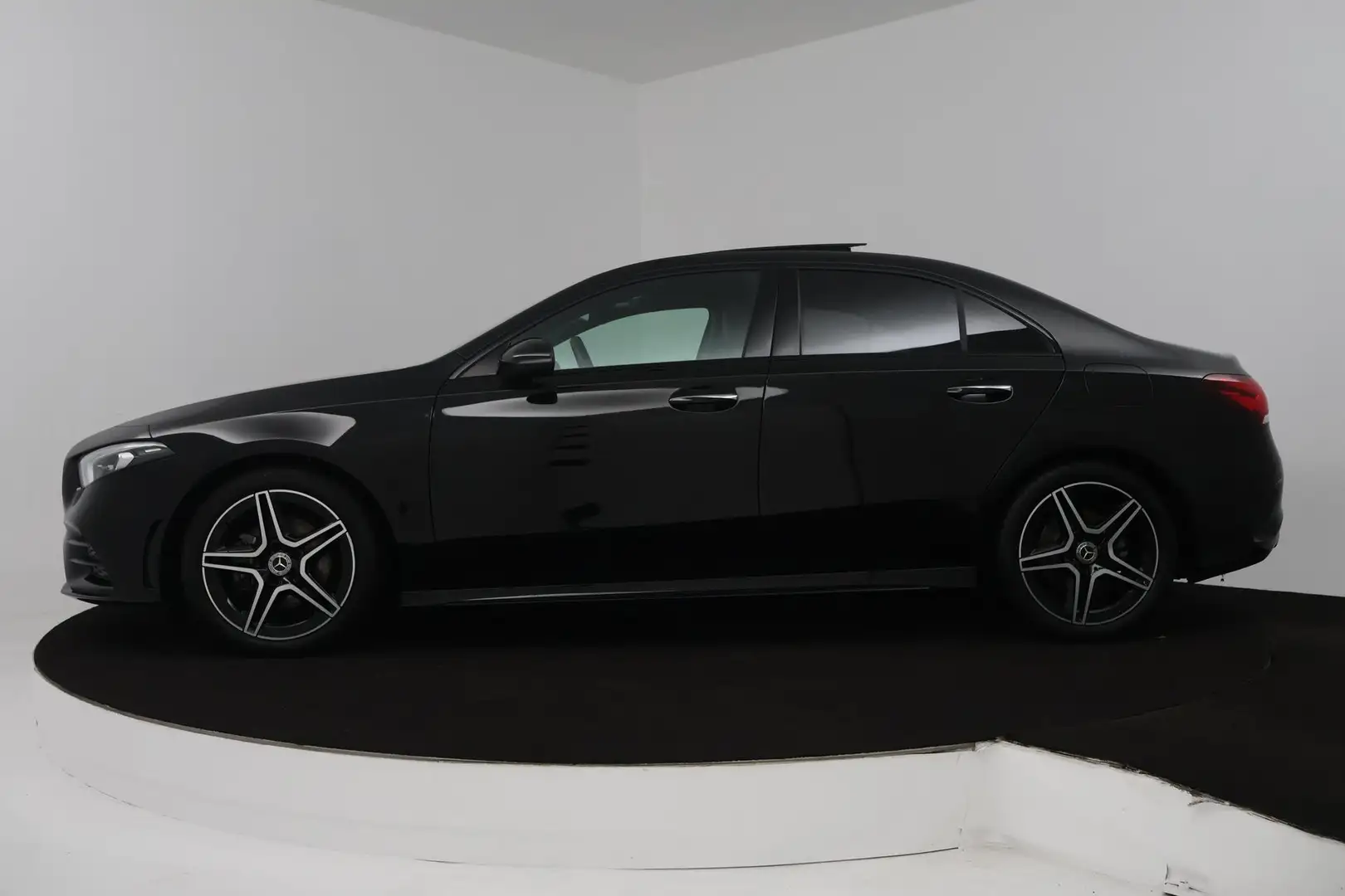 Mercedes-Benz A 200 Business Solution AMG (PANORAMADAK, STOELVERWARMIN Noir - 2
