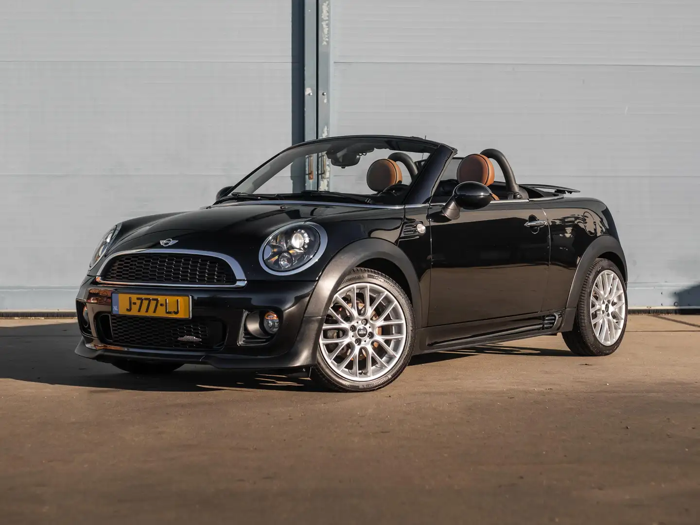 MINI Cooper Roadster 1.6 Cooper Chili (JCW, 3e eig, Xenon, Rijklaar) Negro - 1