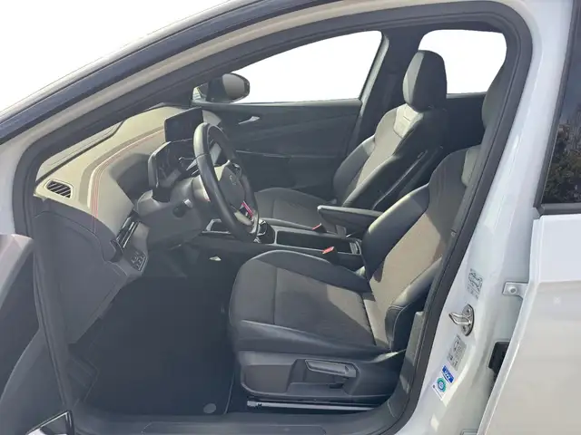 Volkswagen Id.5 view 4