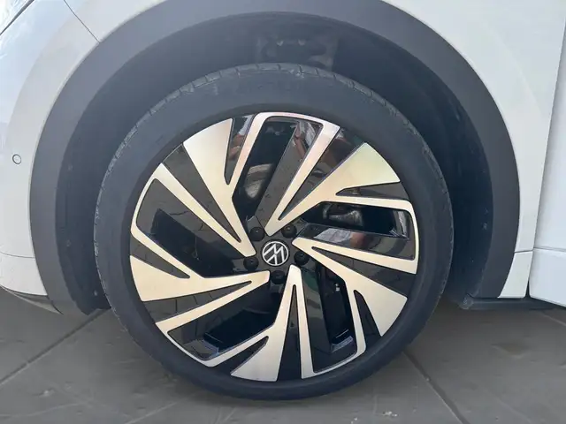 Volkswagen Id.5 view 15