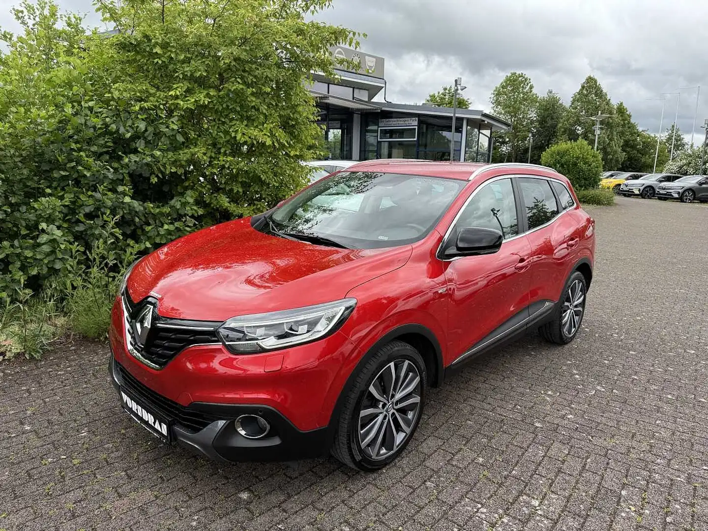 Renault Kadjar Bose Edition TCe130 EDC Rot - 2