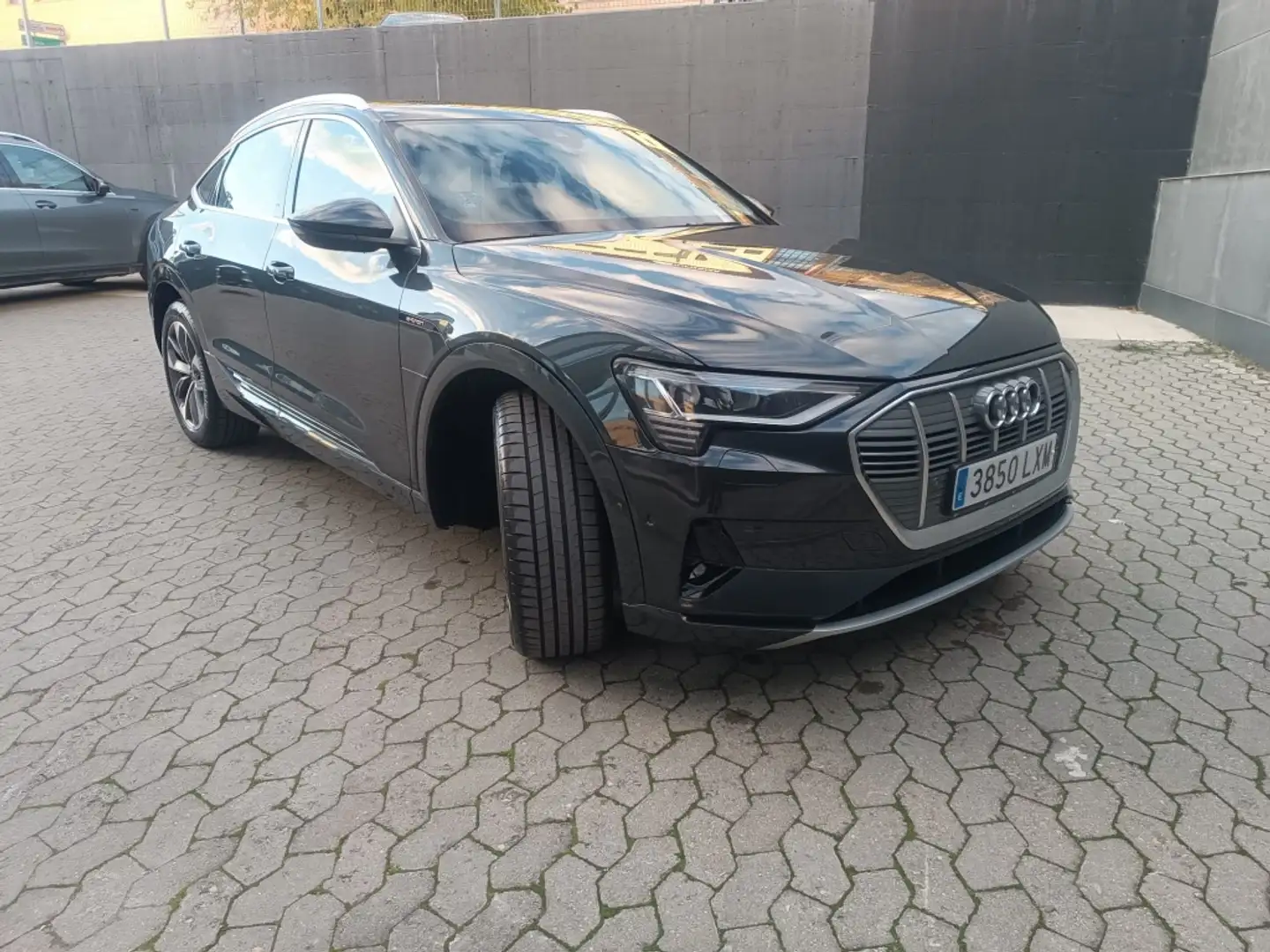 Audi e-tron Sportback 55 quattro Advanced Gris - 2
