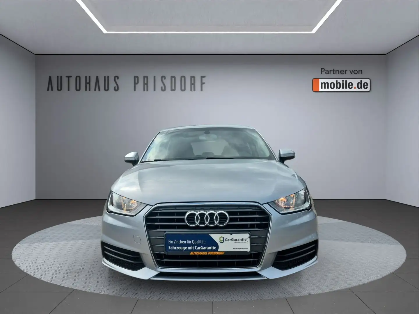 Audi A1 Sportback S-Tronic/PDC/Shz/Klima srebrna - 2
