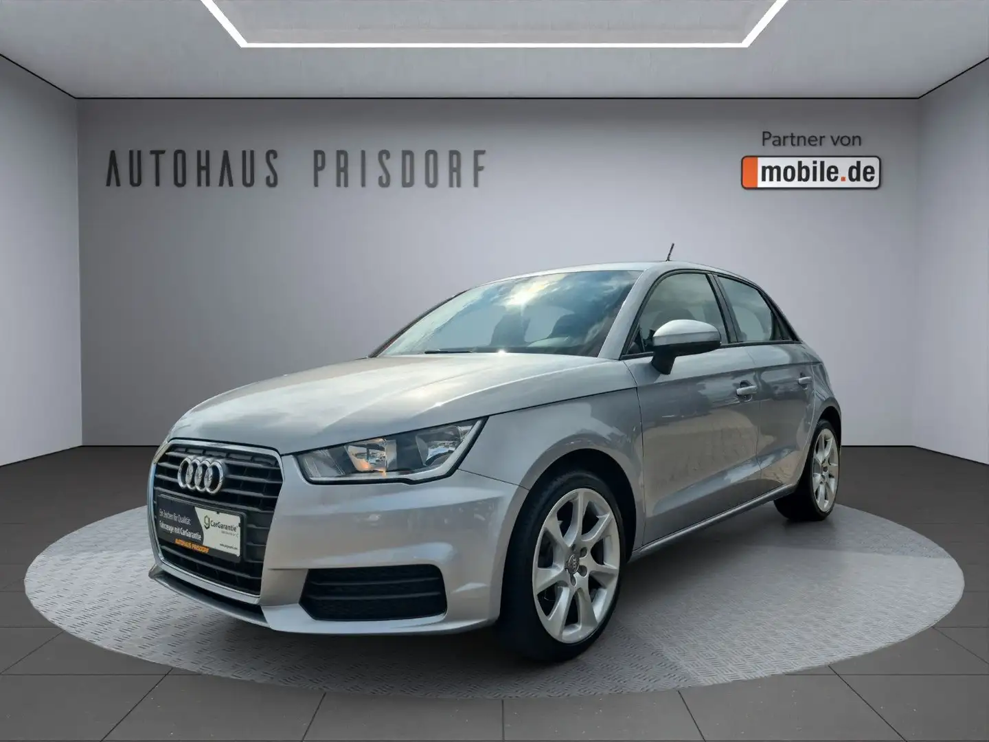 Audi A1 Sportback S-Tronic/PDC/Shz/Klima srebrna - 1