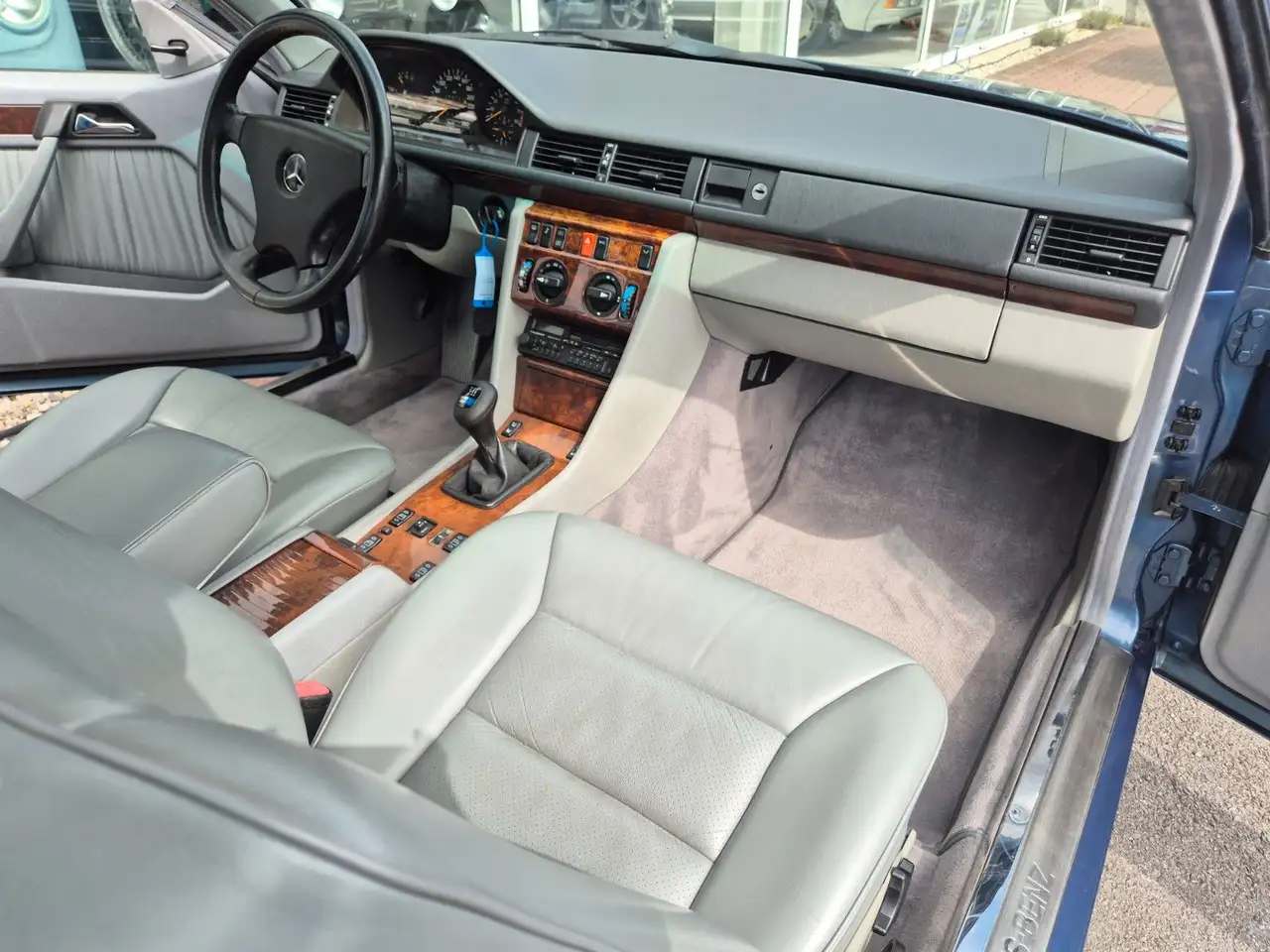 Mercedes-Benz 300 CE-24 Sportline/Dt./2. Hd/Schalter!, foto 11