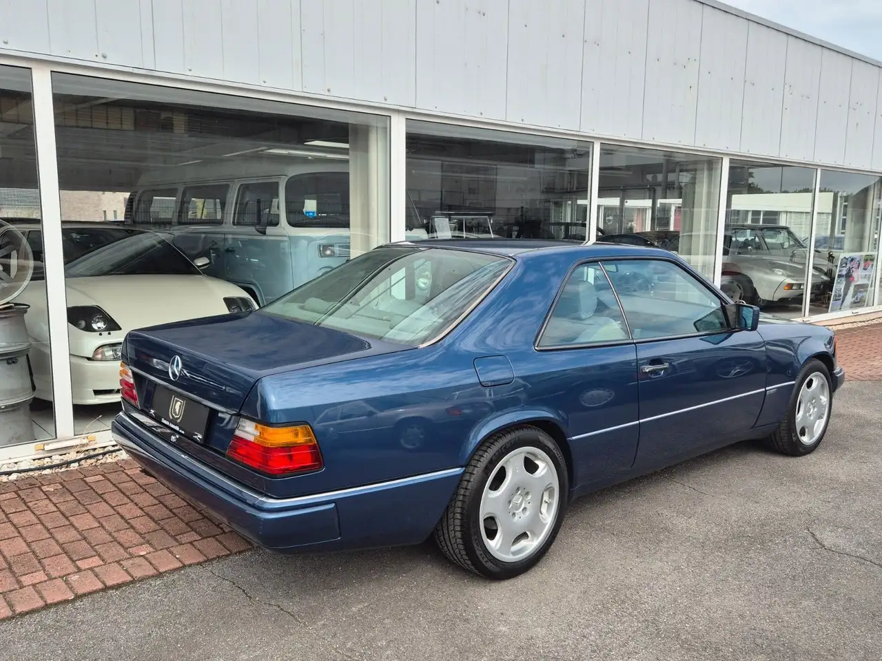 Mercedes-Benz 300 CE-24 Sportline/Dt./2. Hd/Schalter!, foto 4