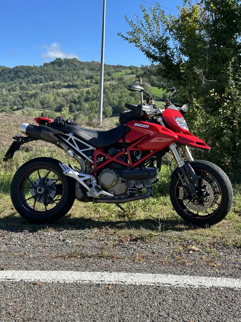 Ducati Hypermotard 1100 S - 1