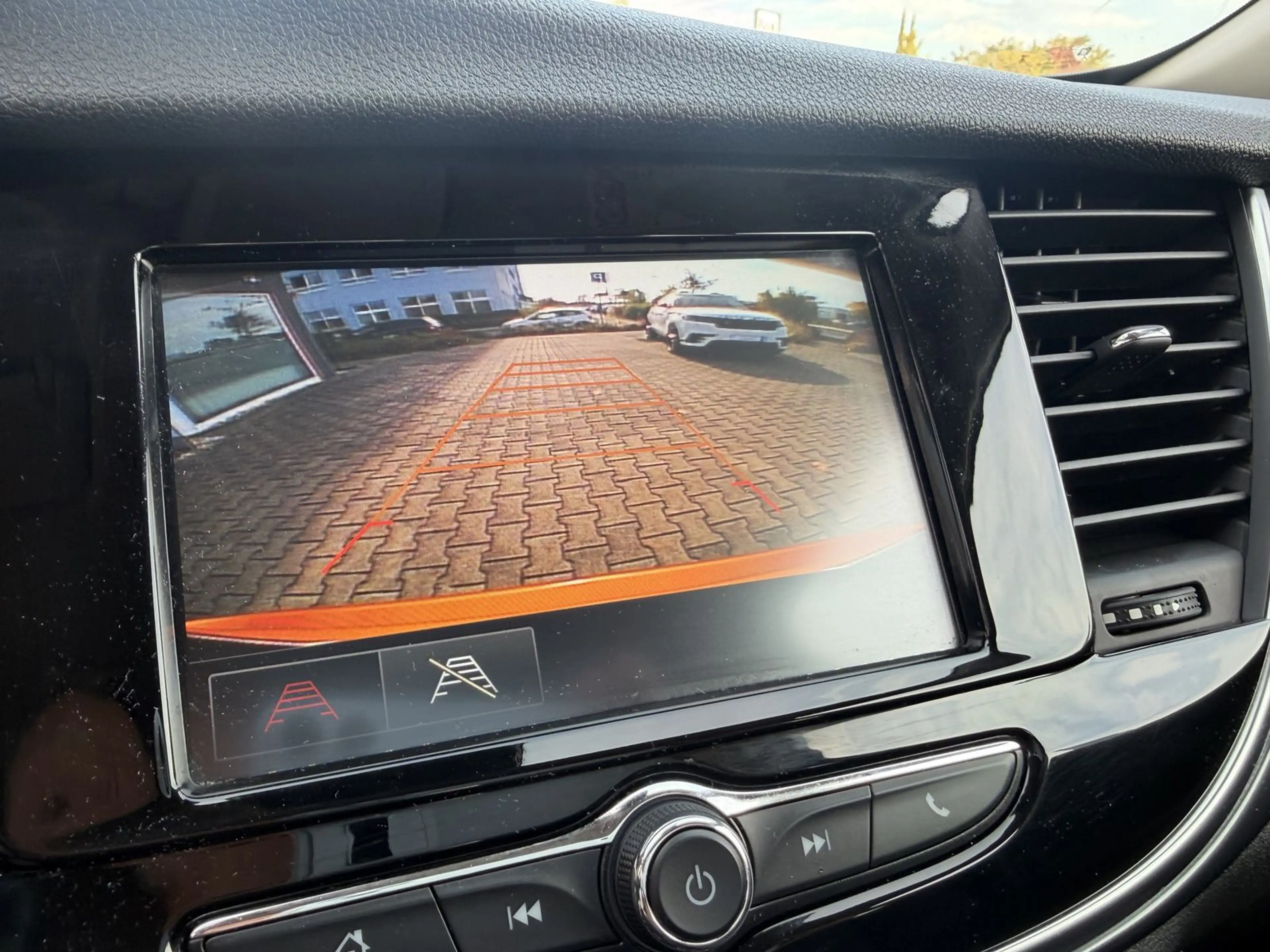 Opel Mokka X 1.4T Active Klima PDC Kam Shzg Alu Temp — photo 17
