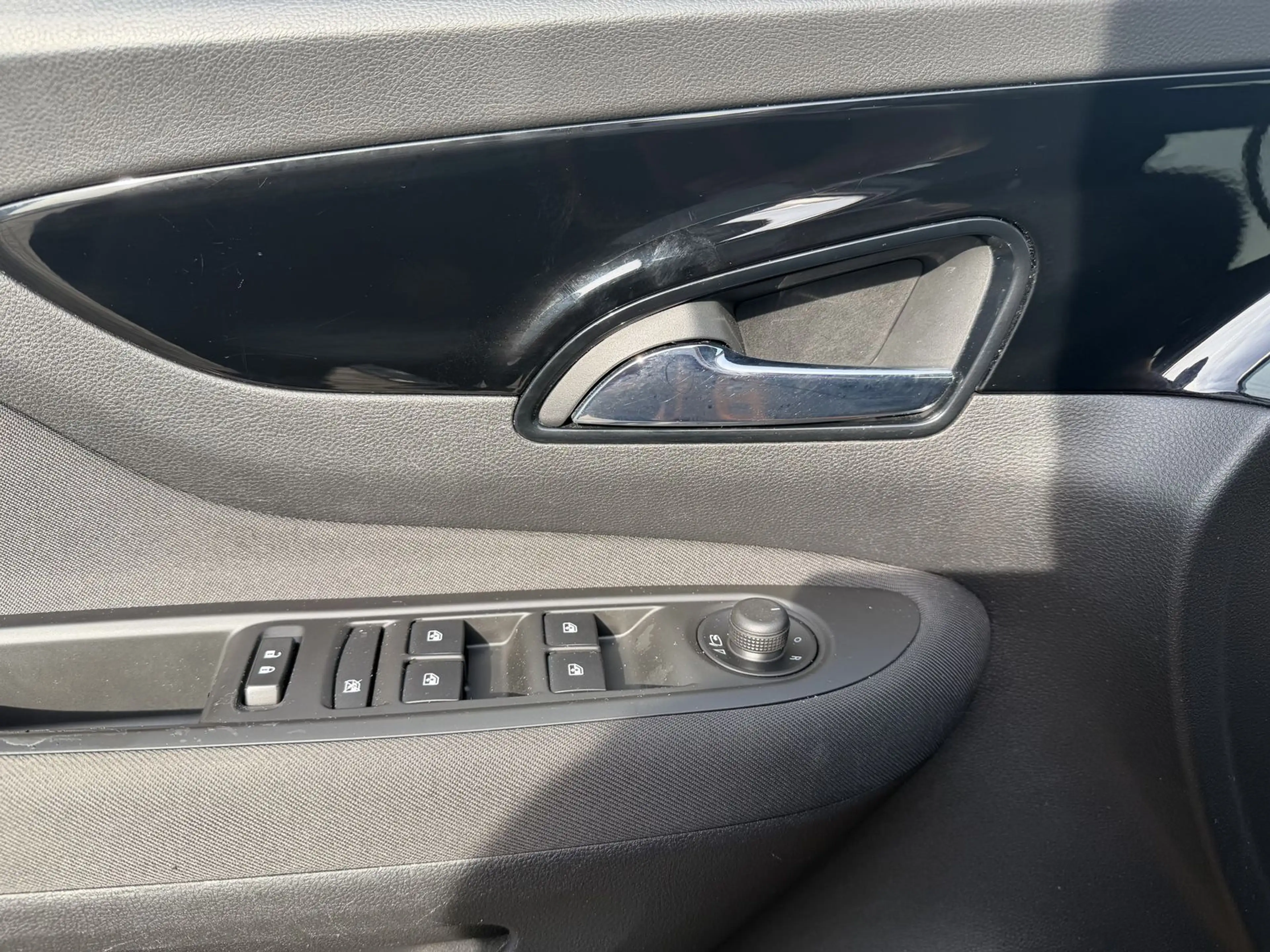 Opel Mokka X 1.4T Active Klima PDC Kam Shzg Alu Temp — photo 25