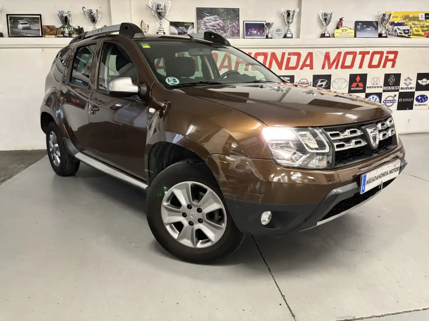 Dacia Duster 1.5dCi Laureate 4x2 110 Brun - 2